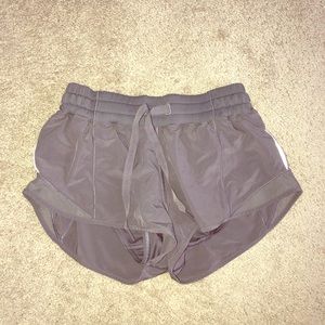 Lululemon Hotty Hot Size 4 Grey